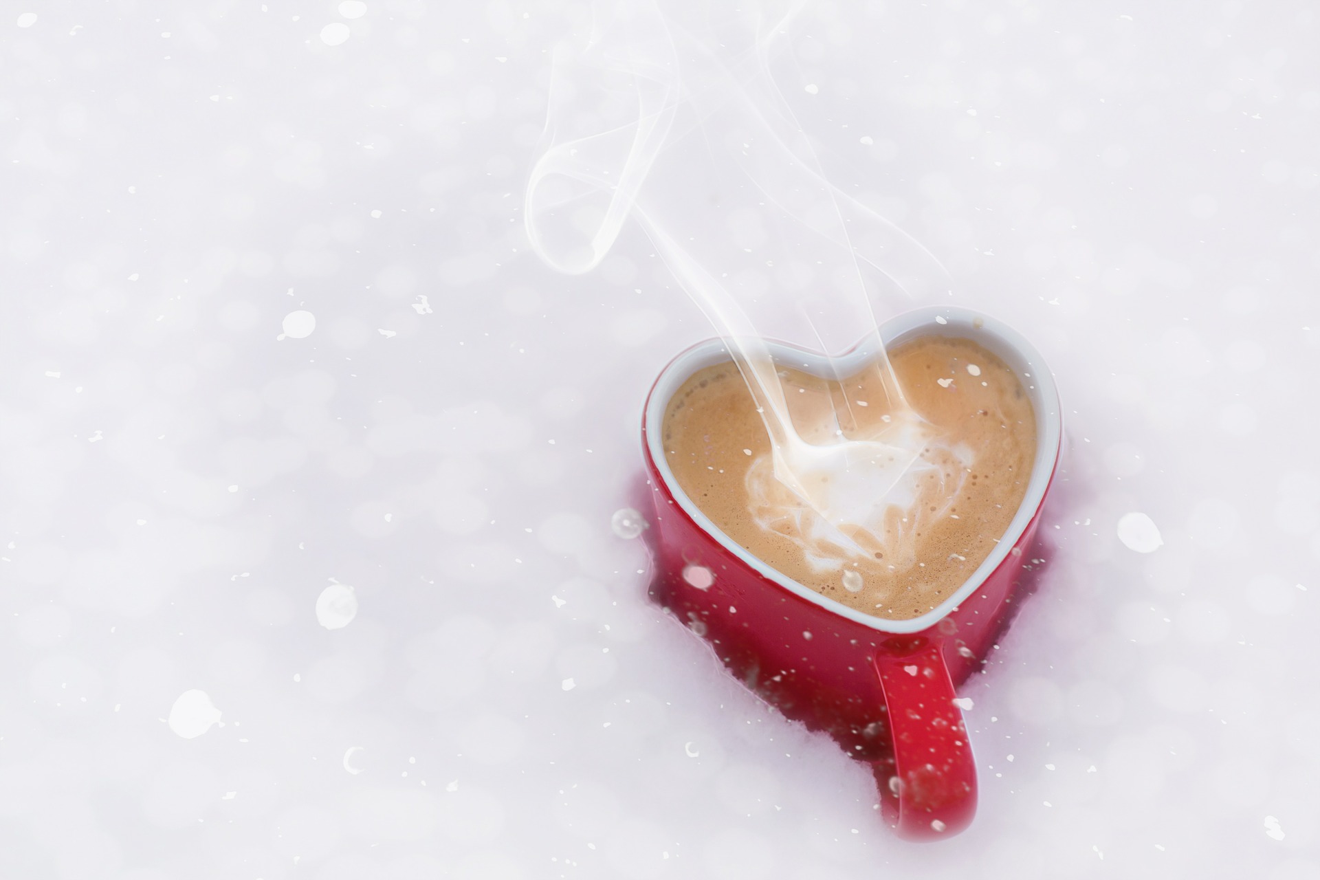 雪の中のコーヒー